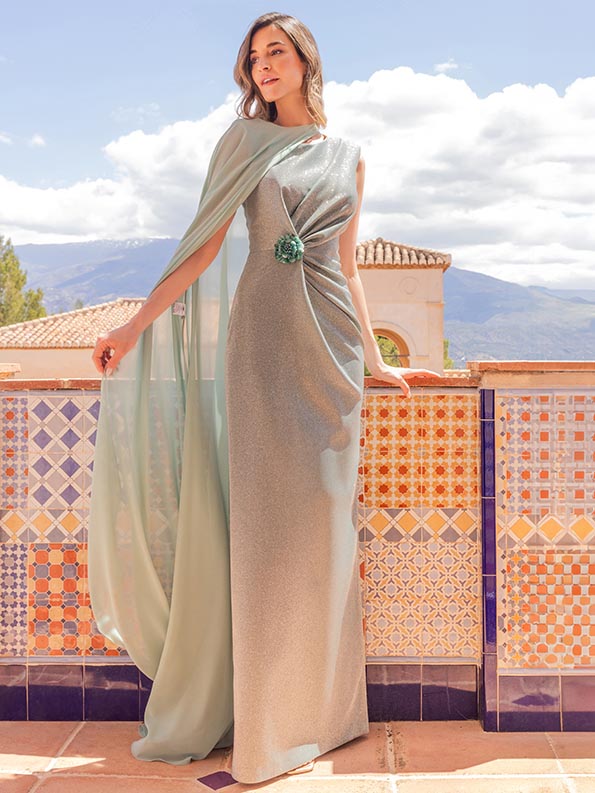 CARMEN CARA vestido con capa